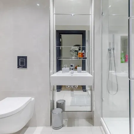 Luxury 2 Bed 2 Bath Close To Chelsea London Exterior photo