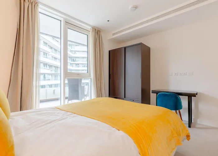 Luxury 2 Bed 2 Bath Close To Chelsea