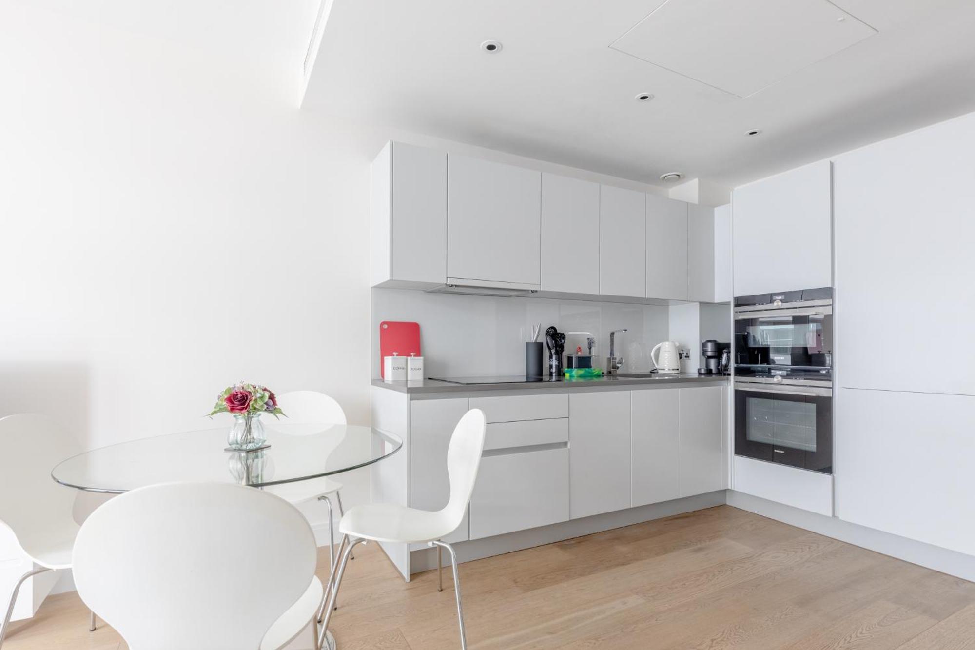 Luxury 2 Bed 2 Bath Close To Chelsea * Londres