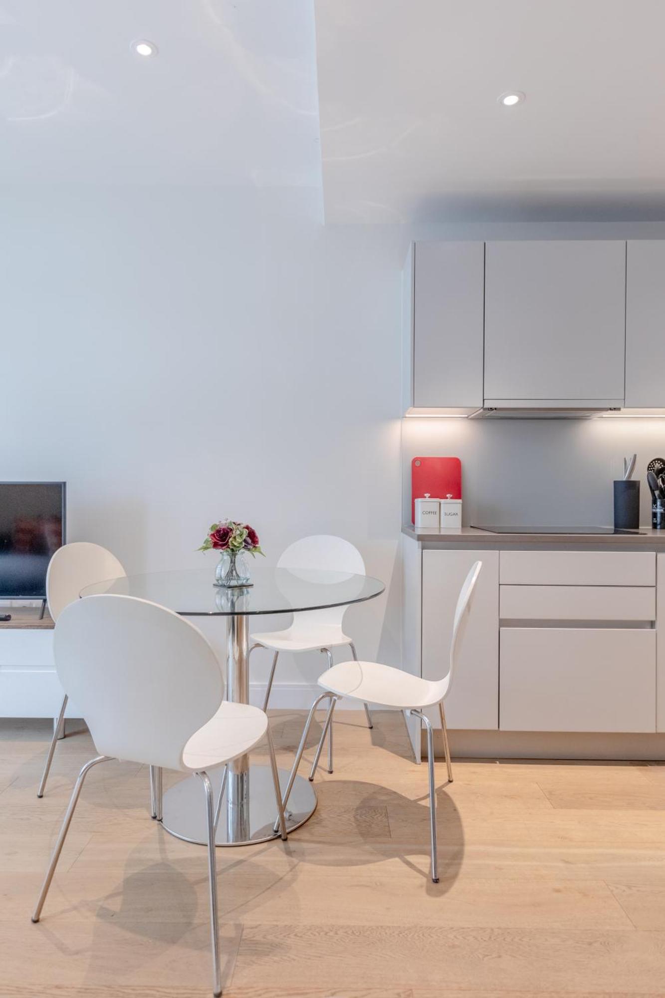 Luxury 2 Bed 2 Bath Close To Chelsea Apartamento *